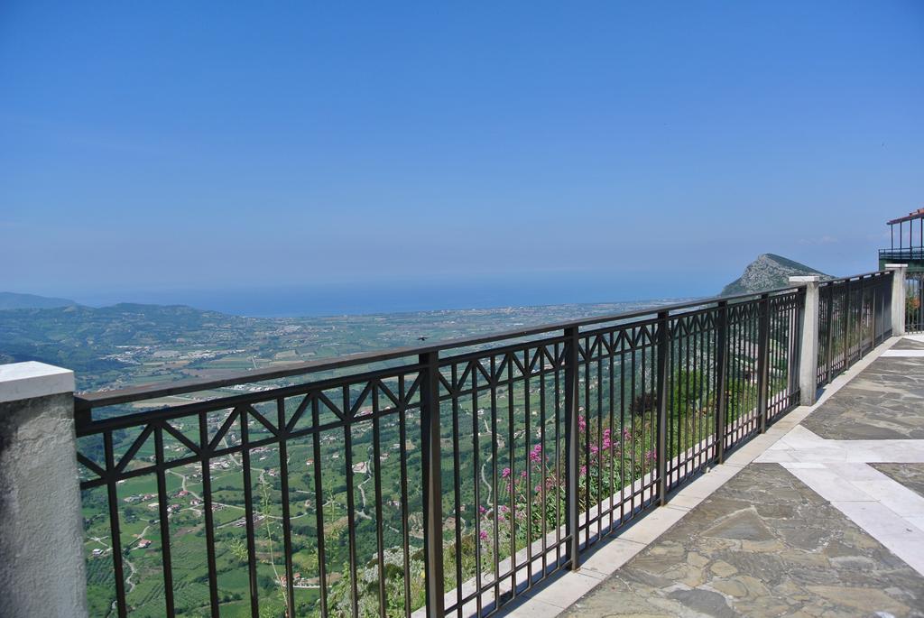 B&B Casa Antonia Trentinara Exterior foto